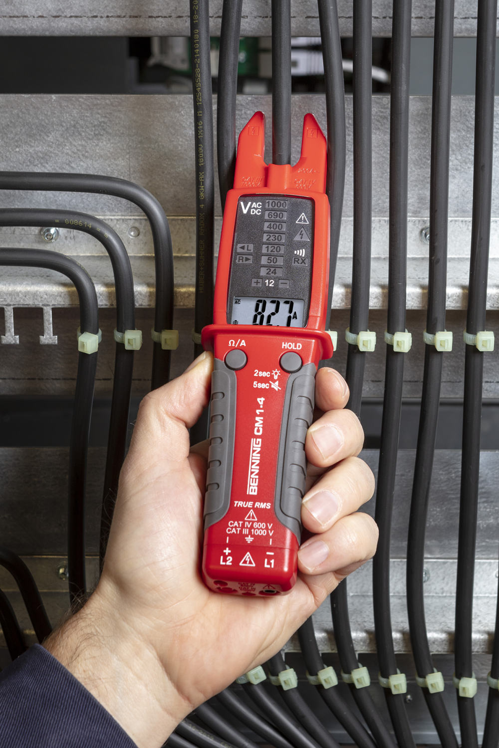 8245c1ea-9b17-433e-a6ab-df1518fe2ee3 BENNING CM 1-4 Open Stroomtang-Multimeter TRUE RMS.png