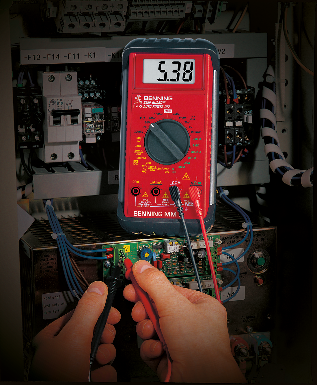 BENNING MM P3 digitale multimeter in zakformaat - 3093200403 BENNING MM P3 digitale multimeter in zakformaat - 3093200403